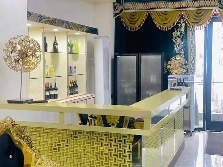 Bar, lounge and restaurant