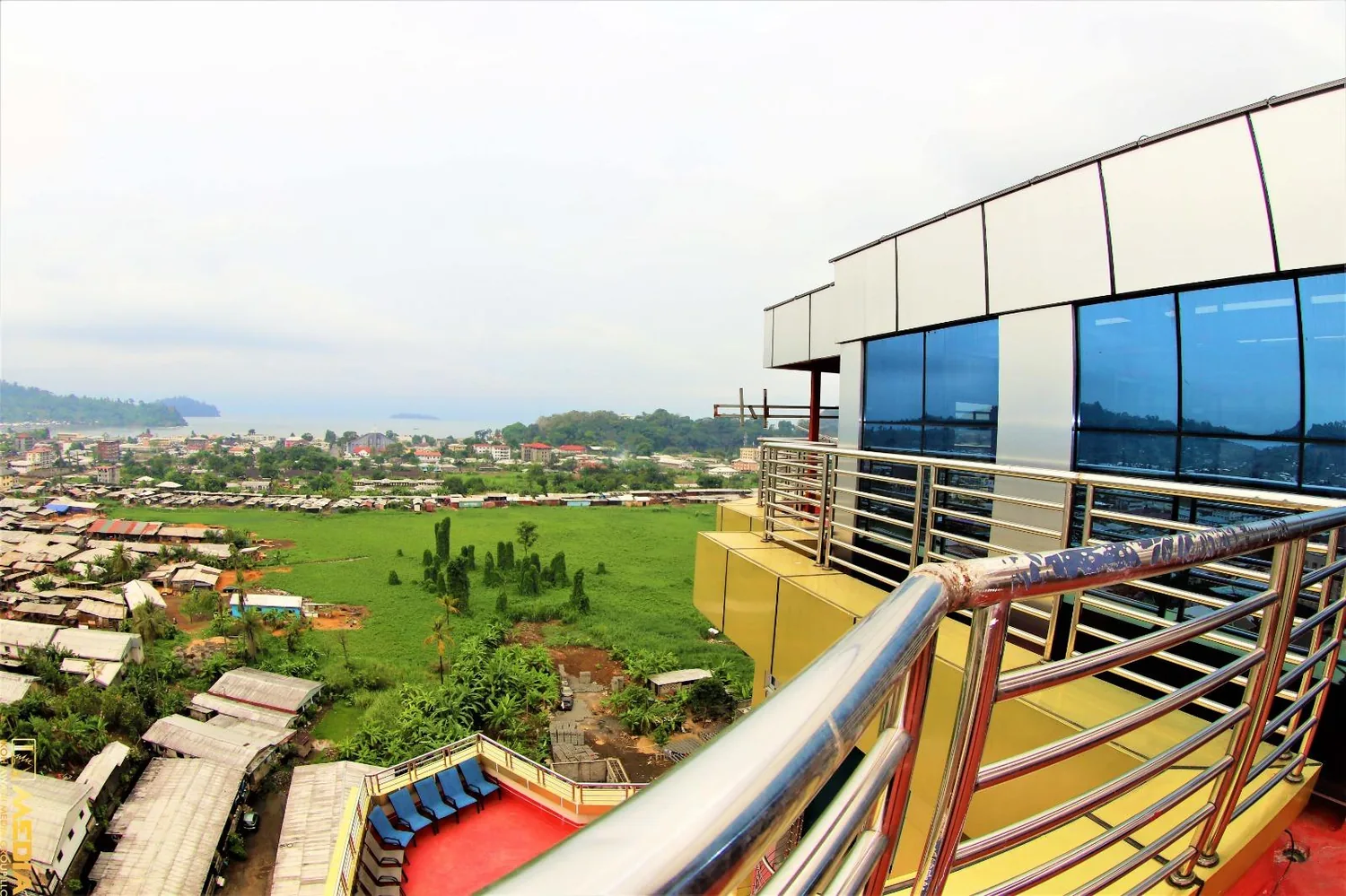 Rooftop Lounge